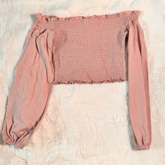 H&M Tops - Pink off the shoulder top